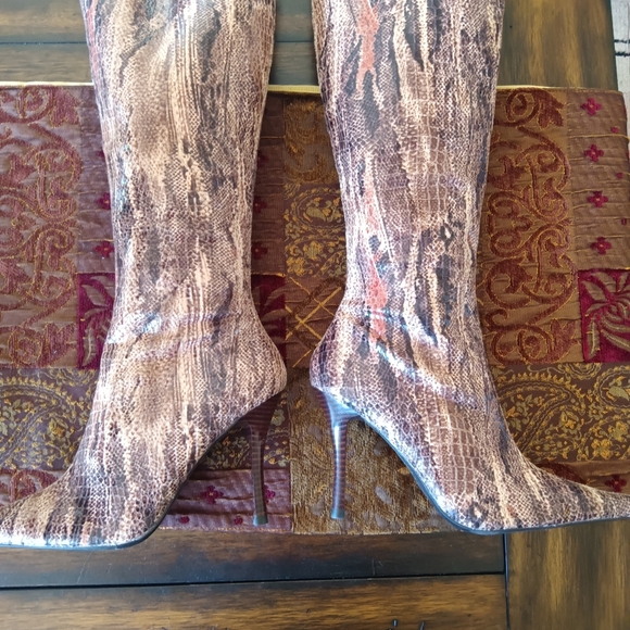 CLEARANCE SALE!! Orange and Brown Heeled Boots with Artistic Flair - Picture 11 of 12